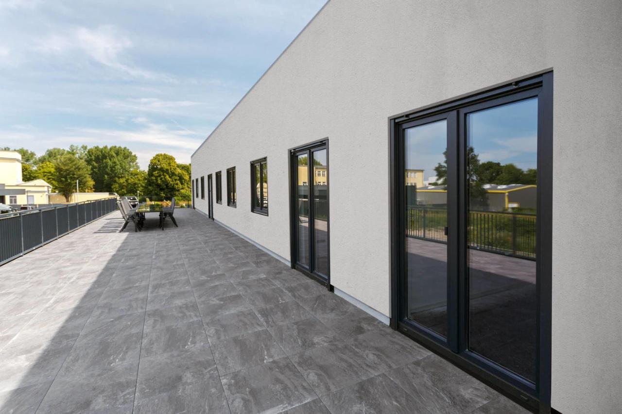 Monteurzimmer Berlin Pankow Mit Dachterrasse - Nur 10 Min. Von Der A10 - 3 Zimmer/ 7 Betten Exteriör bild