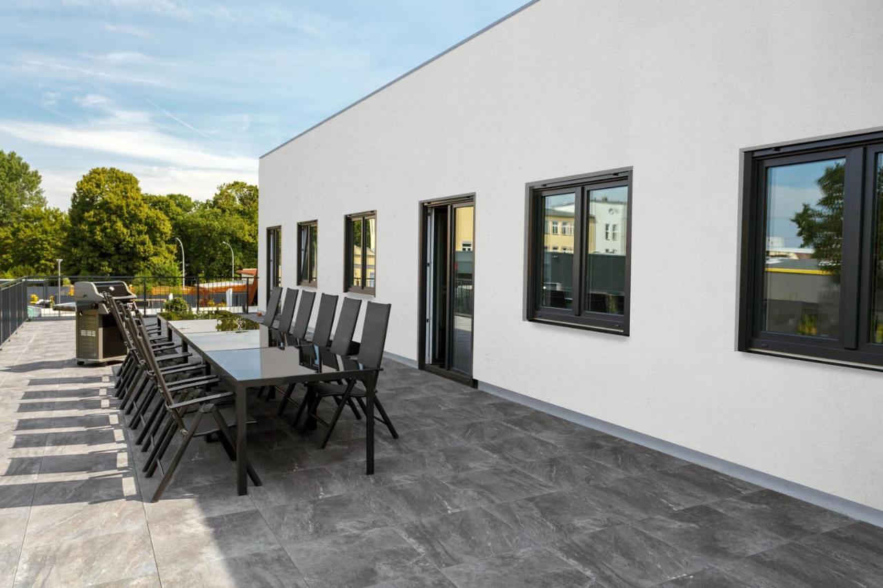 Monteurzimmer Berlin Pankow Mit Dachterrasse - Nur 10 Min. Von Der A10 - 3 Zimmer/ 7 Betten Exteriör bild